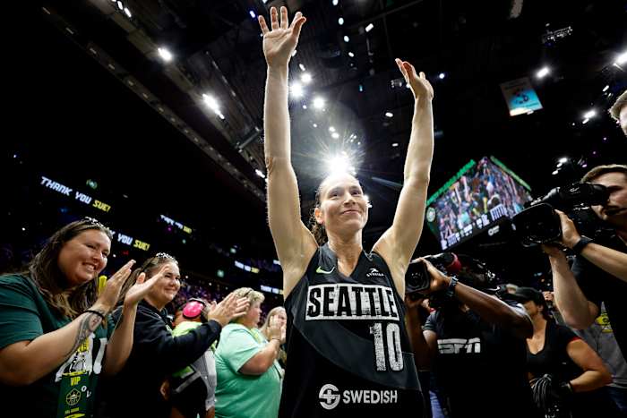 Sue Bird waves to the crowd at her final regular-season home game in Seattle.